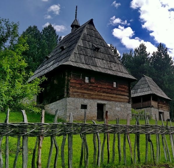 Sirogojno
